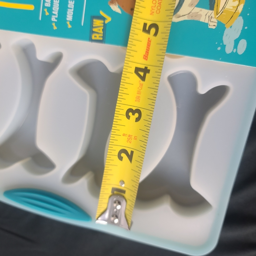 MessyMutts Bake and Freeze Silicone Treat Maker - Picture 10 of 10